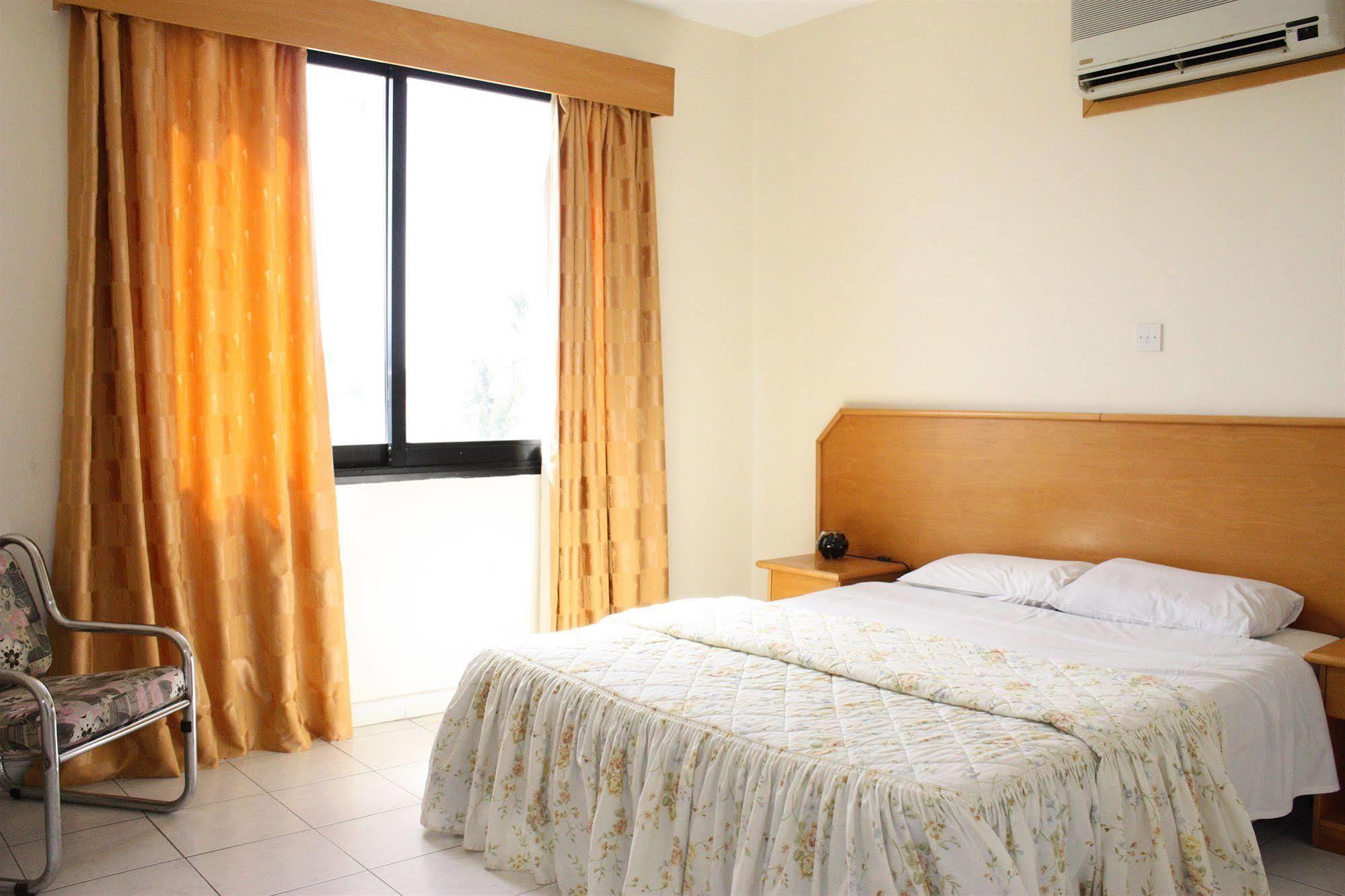 לימסול Tycoon Apartments מראה חיצוני תמונה