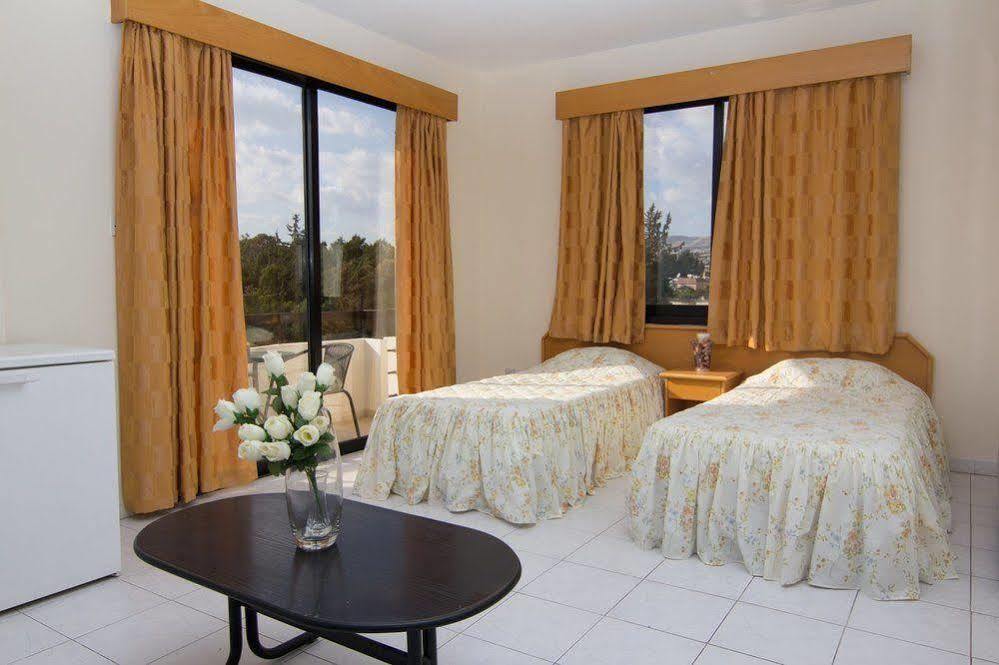 לימסול Tycoon Apartments מראה חיצוני תמונה