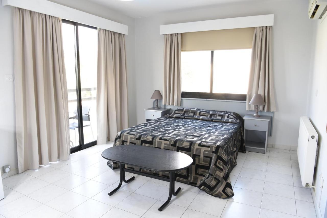 לימסול Tycoon Apartments מראה חיצוני תמונה