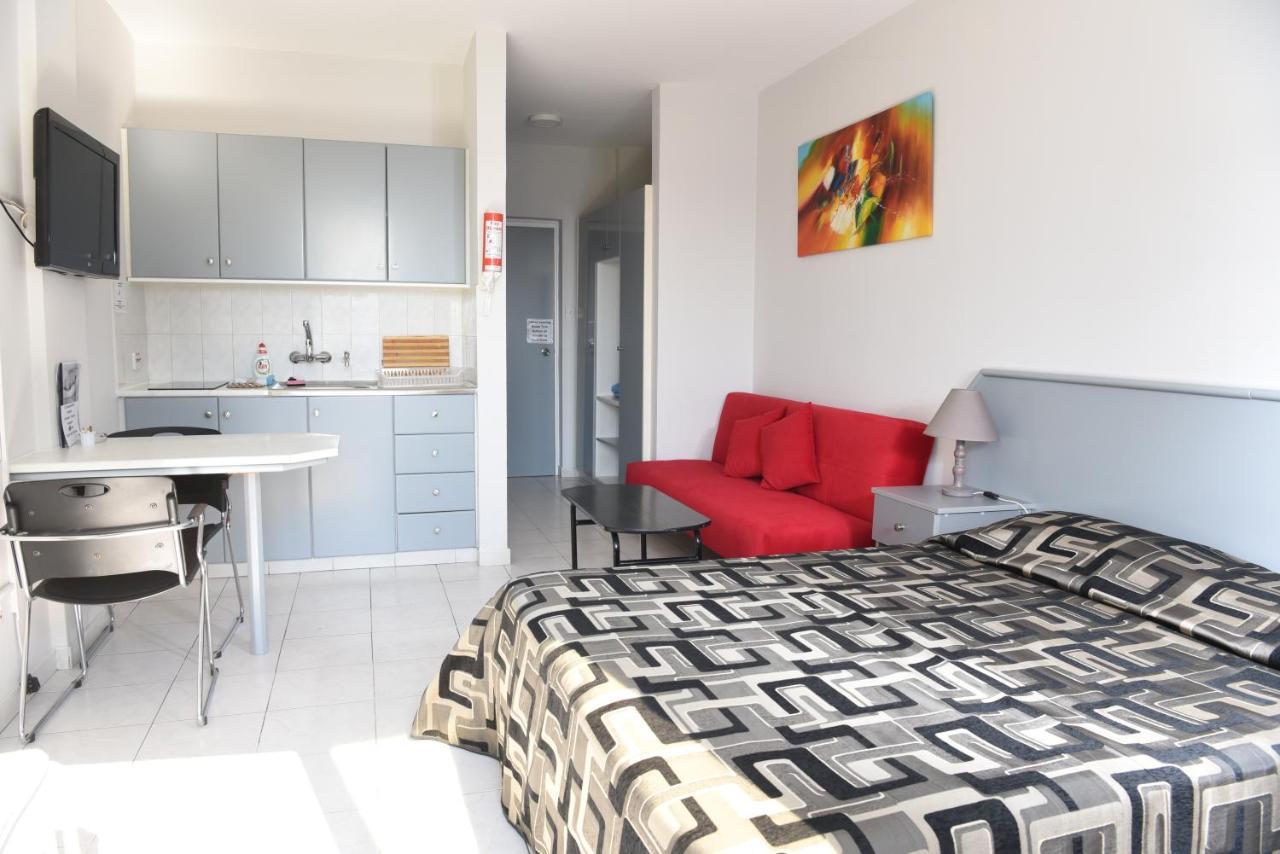 לימסול Tycoon Apartments מראה חיצוני תמונה