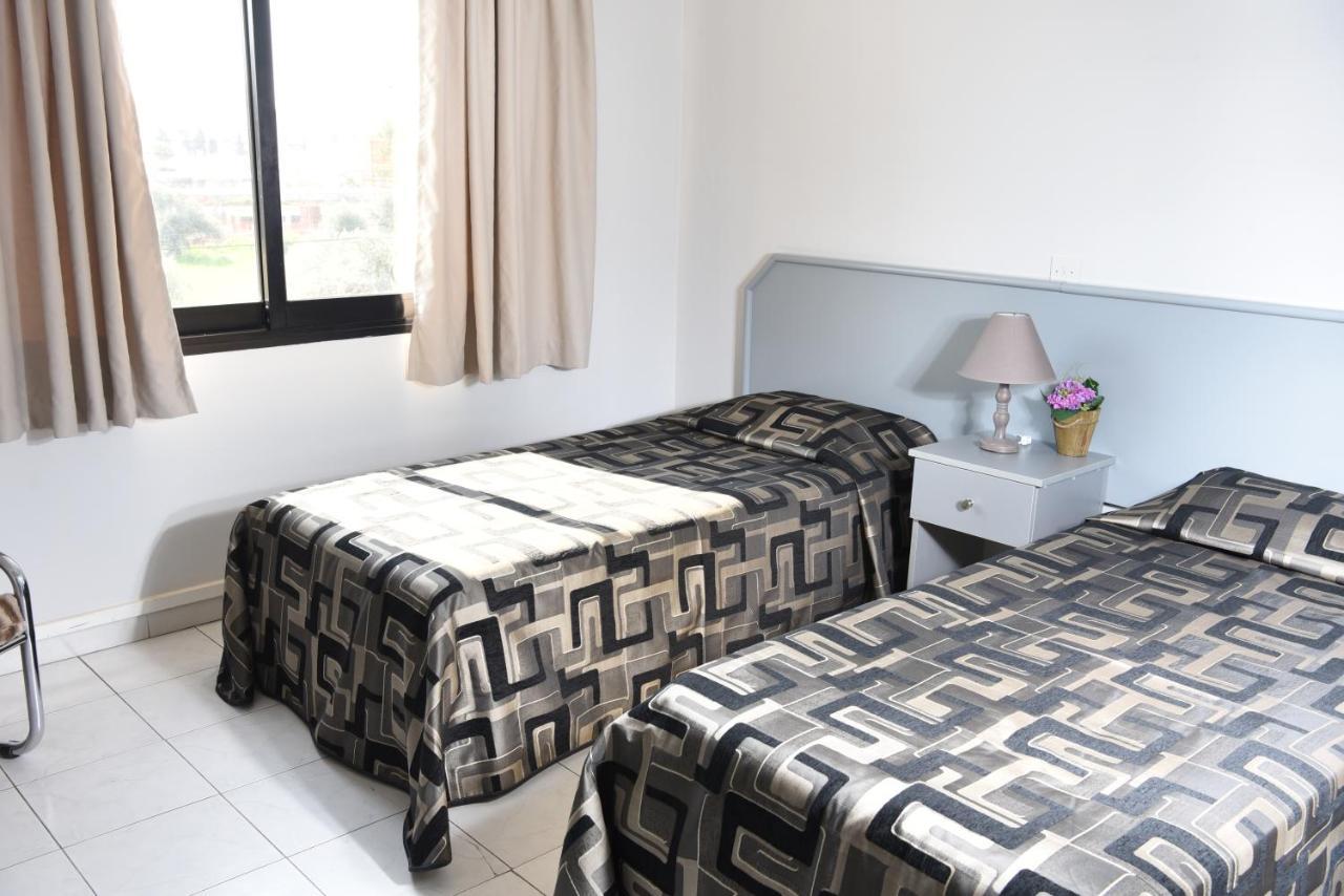 לימסול Tycoon Apartments מראה חיצוני תמונה